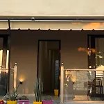 Mare Rooms Vlore